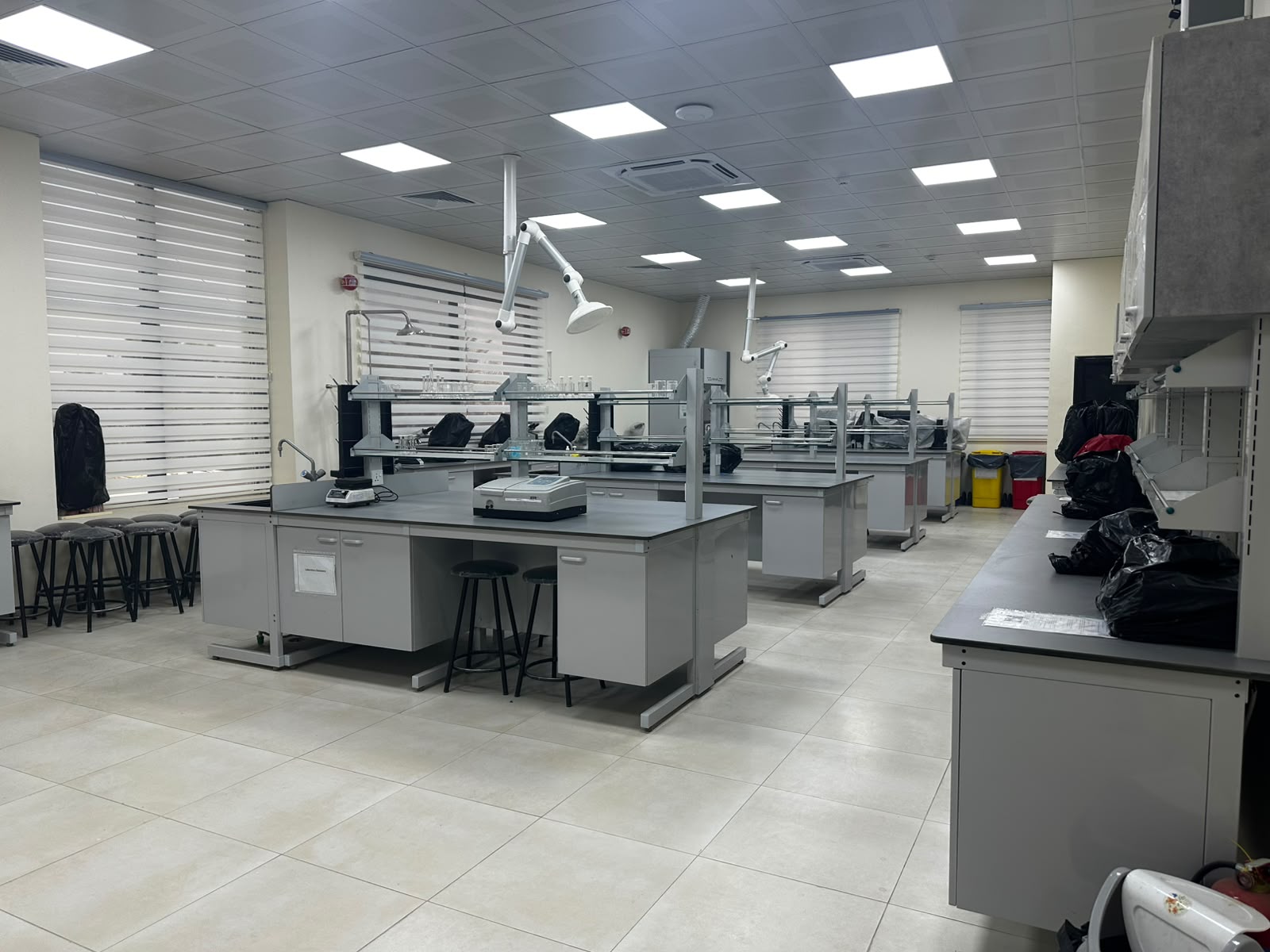 مختبر العلوم المختبرية السريرية — كلية الصيدلة جامعة النهرين