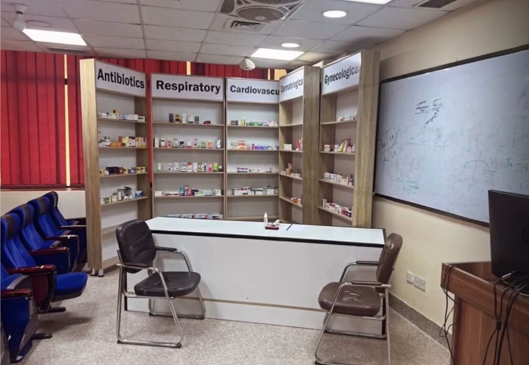 مختبر المهارات السريرية — كلية الصيدلة جامعة النهرين